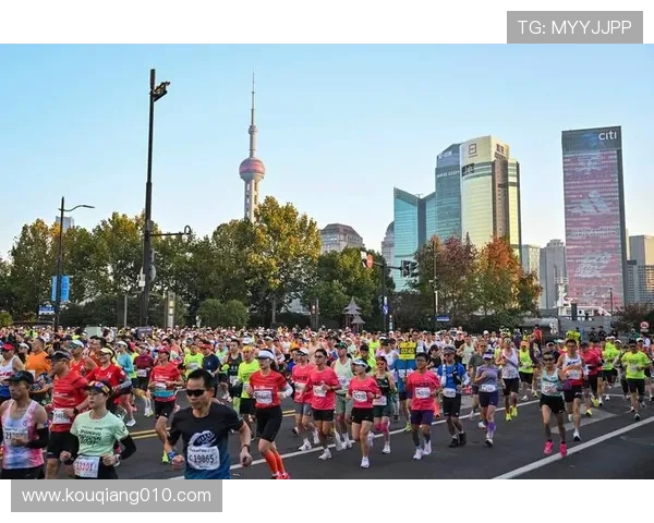 广州飞盘队在马拉松大满贯中的精彩表现与状态分析 广州飞盘队在马拉松大满贯中的精彩表现与状态分析