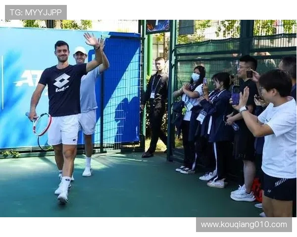 成都网球队以65分稳居锦标赛积分榜首位展现强劲实力